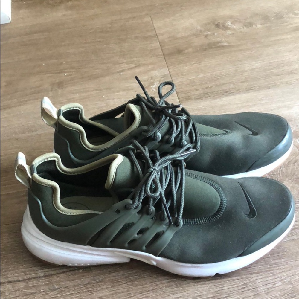 Nike Presto- 8 Olive